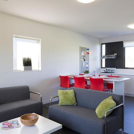 Western Sydney University Village - Campbelltown Esterno foto